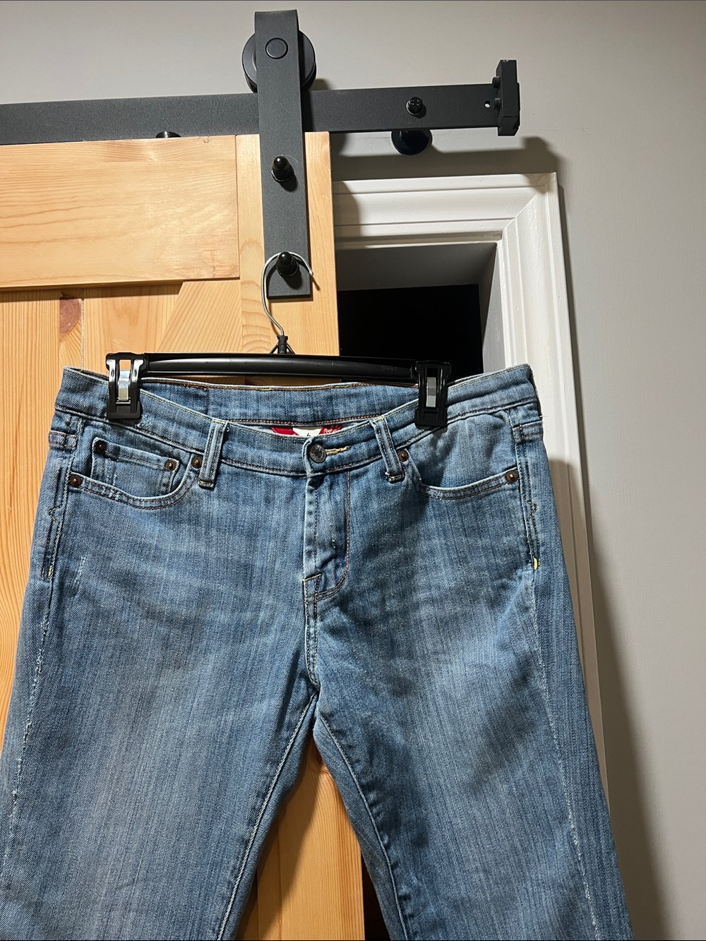 Lucky brand ladiesLight Blue crop Jeans - Classic Stretch Denim size 6